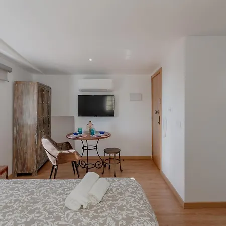 Alfama River View Апартаменти Лісабон