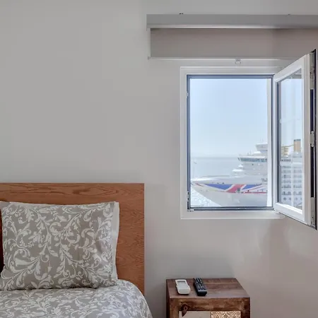 Alfama River View Апартаменти Лісабон